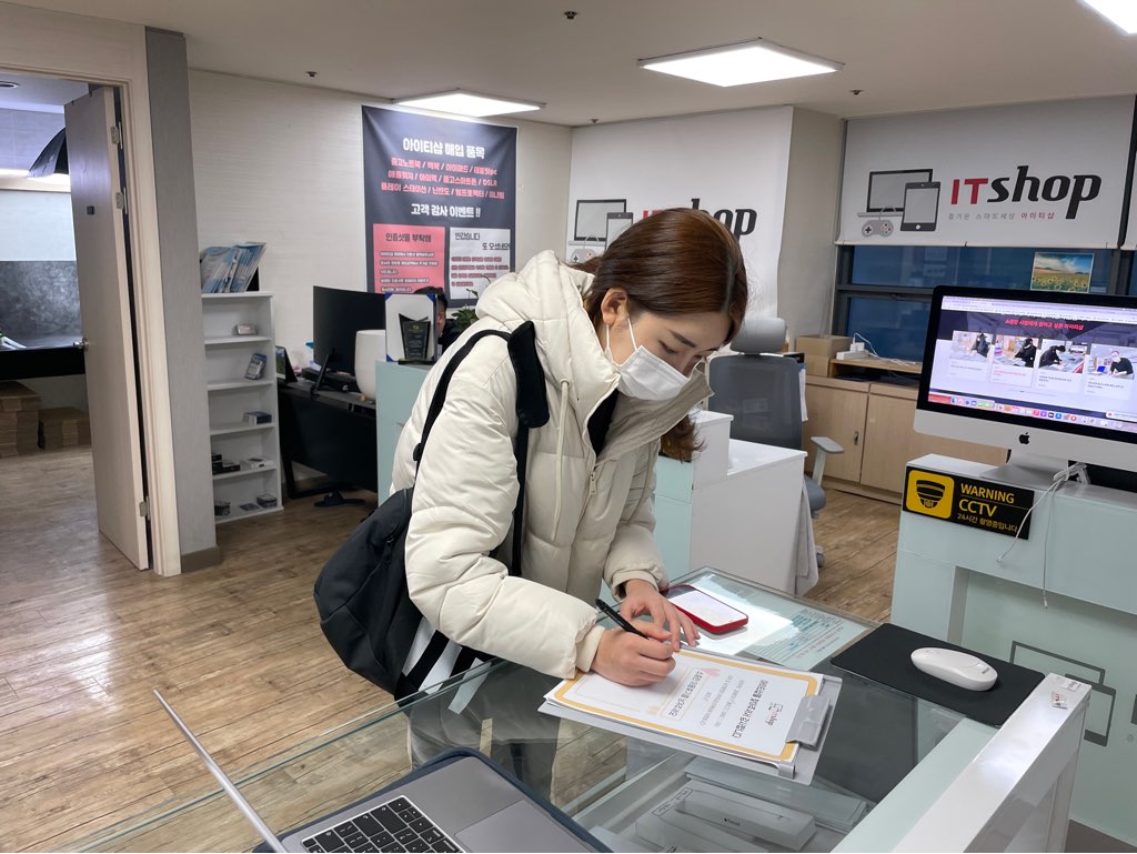 썸네일 이미지