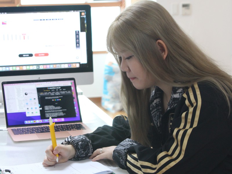 썸네일 이미지