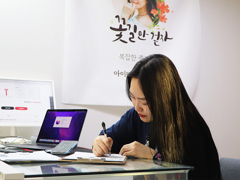 썸네일 이미지
