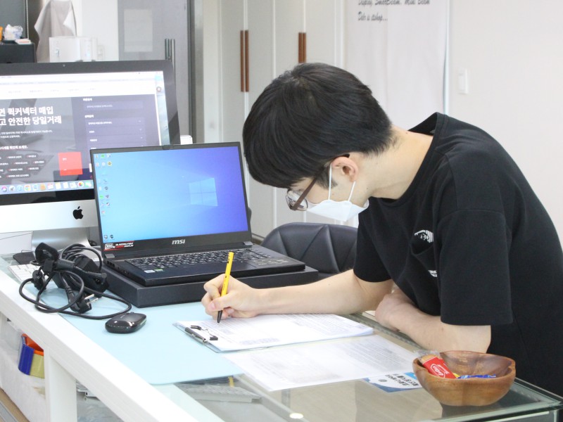 썸네일 이미지