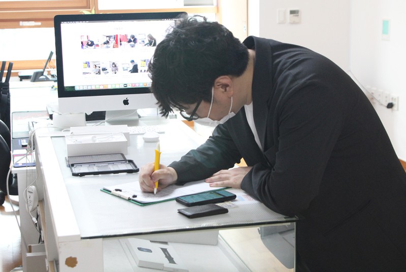 썸네일 이미지