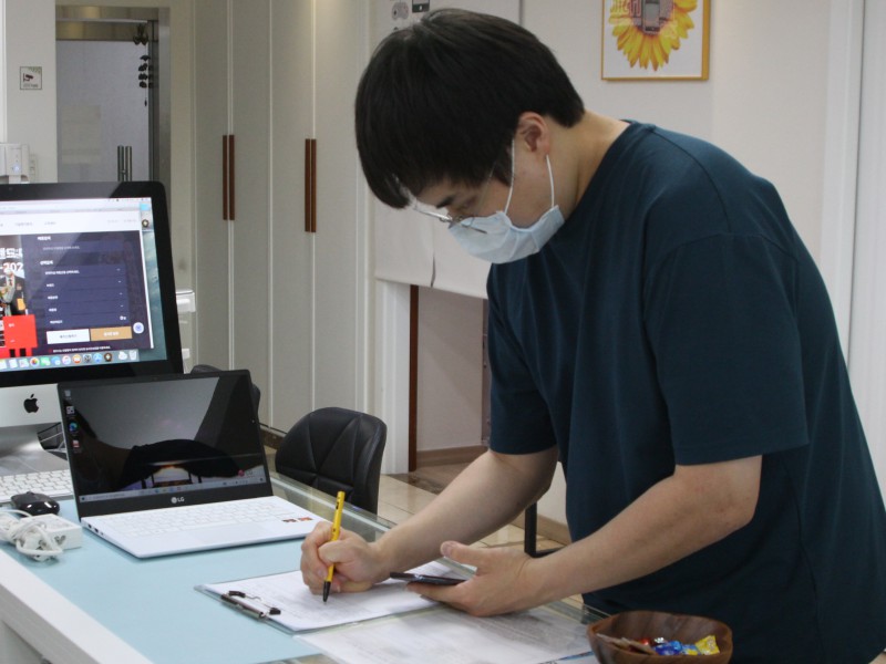 썸네일 이미지